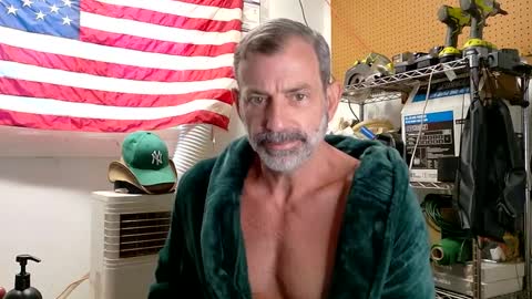 Snapshot of badnightwolf chatting on September 19, 1:45 pm Silver online show from September 19, 1:45 pm