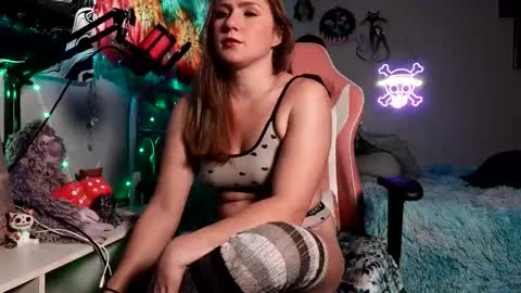 Bae Bae Blue online show from December 18, 8:04 pm