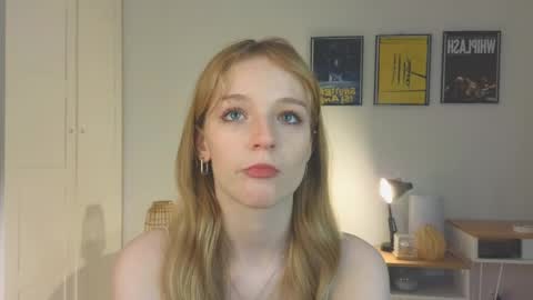 Snapshot of baeyoda chatting on April 12, 4:01 pm Kate online show from April 12, 4:01 pm