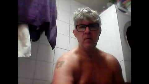 Snapshot of baggelina75 chatting on December 27, 9:50 am baggelina75 online show from December 27, 9:50 am