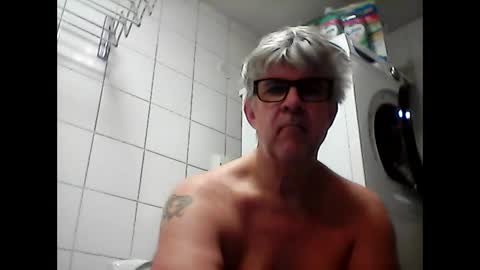 Snapshot of baggelina75 chatting on January 26, 11:06 am baggelina75 online show from January 26, 11:06 am