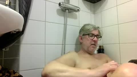 Snapshot of baggelina75 chatting on March 16, 7:51 pm baggelina75 online show from March 16, 7:51 pm