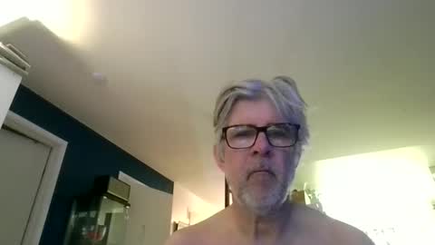 Snapshot of baggelina75 chatting on April 25, 11:57 am baggelina75 online show from April 25, 11:57 am