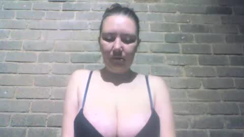 Snapshot of baielekker81578 chatting on June 28, 7:47 am Chaterlain online show from June 28, 7:47 am