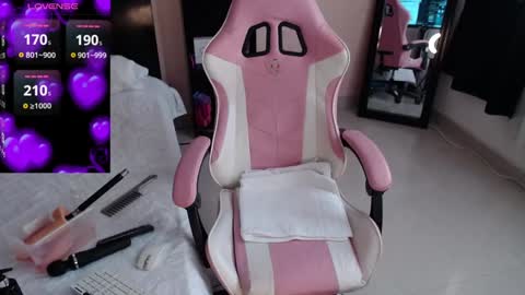 Snapshot of bailarina_atrevida chatting on February 1, 2:02 pm sandra online show from February 1, 2:02 pm