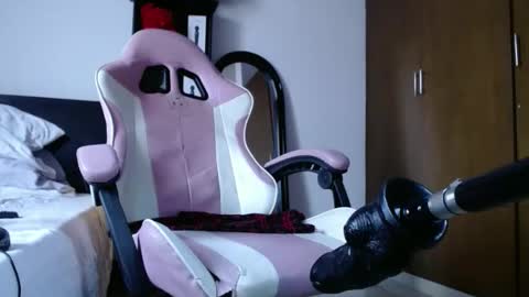 Snapshot of bailarina_atrevida chatting on October 6, 2:25 pm sandra online show from October 6, 2:25 pm