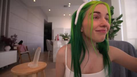 Snapshot of bailey_eilish chatting on April 5, 5:10 pm Bailey online show from April 5, 5:10 pm