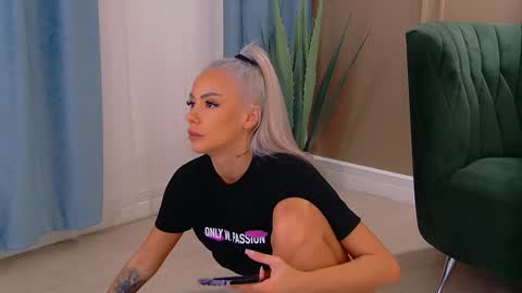 bailey_rush online show from October 10, 4:50 pm