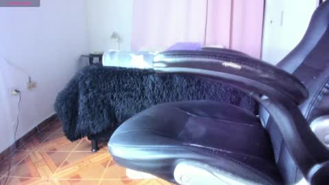 IM BAILEY online show from January 14, 2:50 am