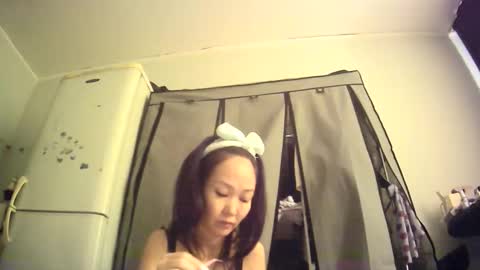 Snapshot of bailliy chatting on April 14, 6:52 am bailliy online show from April 14, 6:52 am