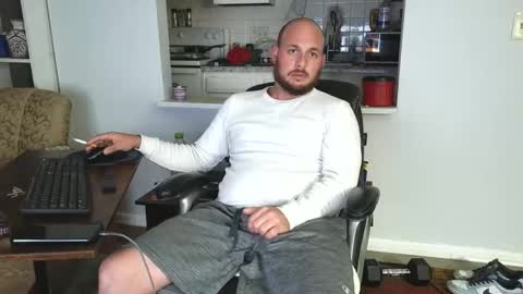 Snapshot of baldafterdark chatting on October 10, 1:15 am Anthony online show from October 10, 1:15 am