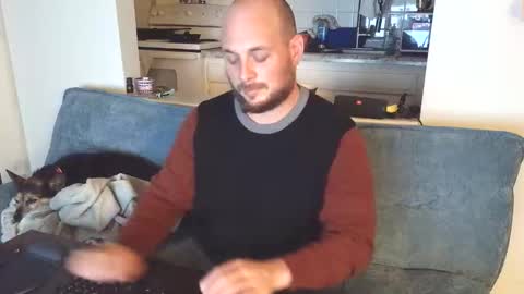 Snapshot of baldafterdark chatting on October 21, 2:34 am Anthony online show from October 21, 2:34 am