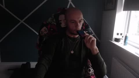 Snapshot of baldysins chatting on January 18, 12:42 pm BaldySins online show from January 18, 12:42 pm