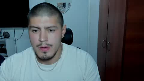 Snapshot of baltazardupont chatting on May 30, 3:14 am Andres - online show from May 30, 3:14 am