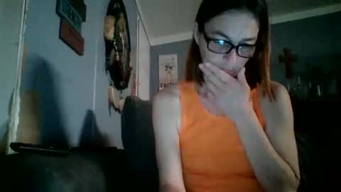 Snapshot of bamacpl80 chatting on March 23, 1:31 am bamacpl80 online show from March 23, 1:31 am