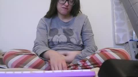 Snapshot of bambiboo8113 chatting on October 29, 9:27 pm bambiboo8113 online show from October 29, 9:27 pm