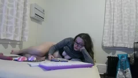 Snapshot of bambiboo8113 chatting on December 3, 7:27 am bambiboo8113 online show from December 3, 7:27 am