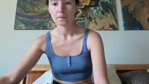 bambifarrina online show from April 23, 5:15 pm