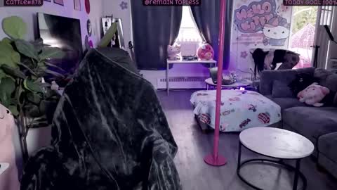 bambitatted online show from February 11, 9:53 pm