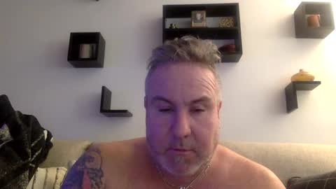 banana5289 online show from February 14, 8:15 pm