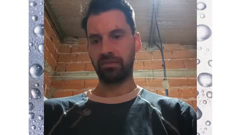 Ezequiel online show from December 19, 2:01 am