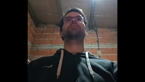 Ezequiel online show from December 17, 1:22 am