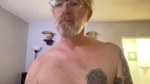 bananas318 online show from March 8, 8:51 am