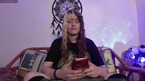 V E R O N I C A online show from February 10, 3:24 am