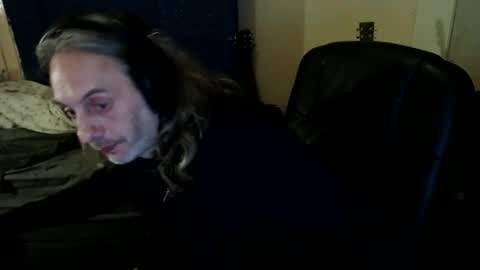 bangintoleather online show from April 16, 2:12 am