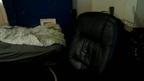 bangintoleather online show from April 20, 1:08 am