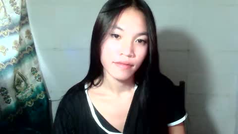 Snapshot of baninay810654 chatting on April 26, 10:40 pm baninay810654 online show from April 26, 10:40 pm