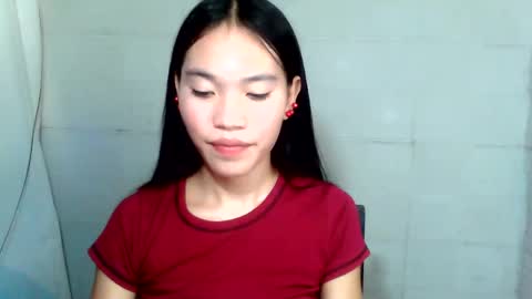 Snapshot of baninay810654 chatting on May 11, 2:06 am baninay810654 online show from May 11, 2:06 am