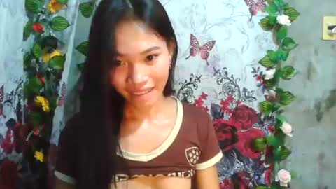 Snapshot of baninay810654 chatting on July 18, 10:57 pm baninay810654 online show from July 18, 10:57 pm