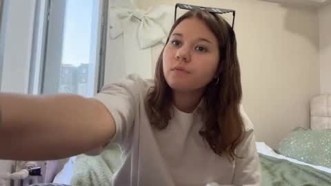 Snapshot of baosznejkowski chatting on May 11, 4:04 pm Sumi online show from May 11, 4:04 pm