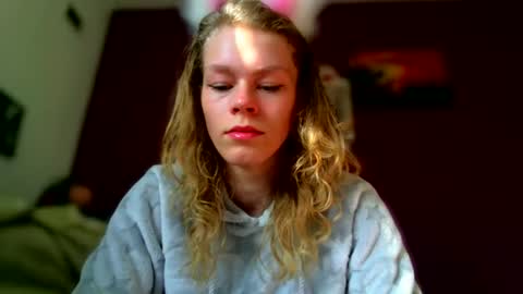 Snapshot of barbara53000 chatting on September 23, 1:58 pm charliejones online show from September 23, 1:58 pm