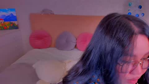 Barbie Kim online show from December 18, 8:03 pm