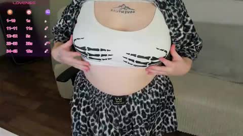 Snapshot of barbara_ferrarri chatting on November 26, 10:05 am Barbara online show from November 26, 10:05 am