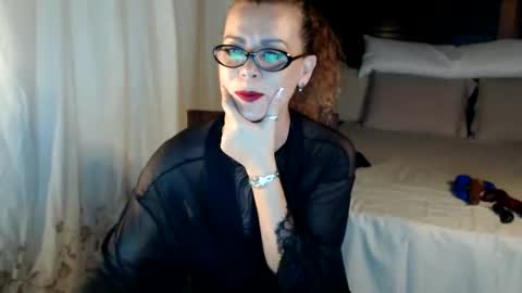 Snapshot of barbaradominatrix chatting on May 24, 5:18 pm BARBARA DOMME online show from May 24, 5:18 pm