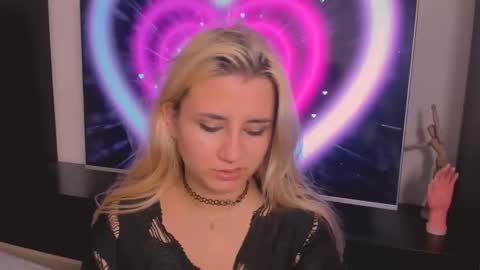 barbarasiren online show from September 19, 4:07 pm