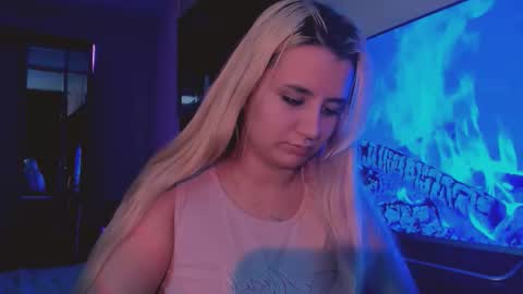 barbarasiren online show from October 7, 1:52 pm