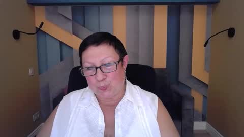 barbaraturners online show from October 15, 7:36 pm