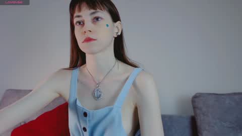 Amina online show from December 17, 11:17 am