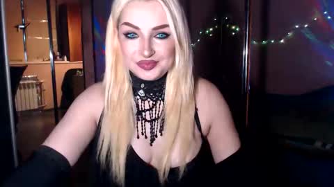 Snapshot of barbarissssska chatting on May 24, 4:17 am Victoria online show from May 24, 4:17 am