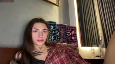 My name is Molly. Please say hello I like talking to you. If you have any wishes or obscene desires please use the tip menu online show from December 27, 11:17 am