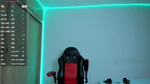 Nicolle  online show from November 6, 4:57 am