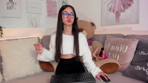 Snapshot of barbie_ev chatting on February 28, 5:04 am Barbara online show from February 28, 5:04 am