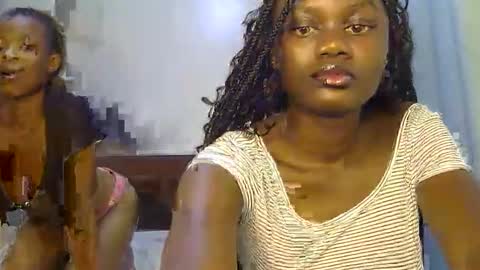 queen online show from April 15, 9:37 pm