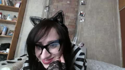 Snapshot of barbie_rococo chatting on April 24, 7:27 pm barbie_rococo online show from April 24, 7:27 pm