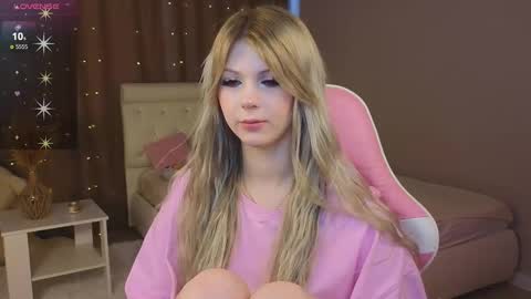 Snapshot of barbiee_b chatting on March 2, 7:43 am Stacy online show from March 2, 7:43 am