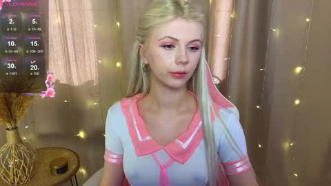 Snapshot of barbiee_b chatting on October 24, 9:17 am Stacy online show from October 24, 9:17 am